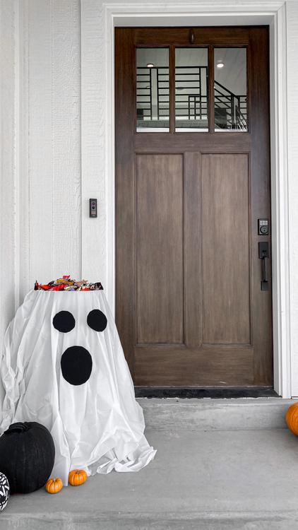 hallloween decor, halloween, home decor, front porch, ghost candy holder, porch candy holder