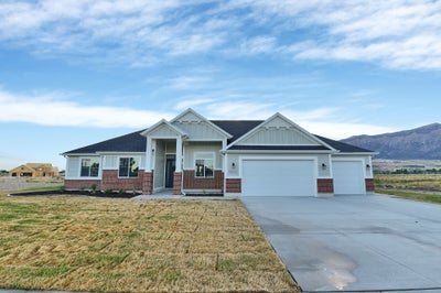 *Finished home photos are representational images only. See sales agent for details. Hooper, UT New Home