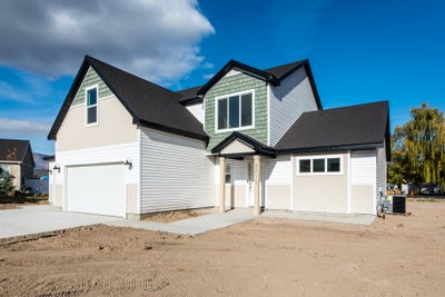 *Finished home photos are representational images only. Chat with sales agent for details. Sumac New Home in Salem, UT