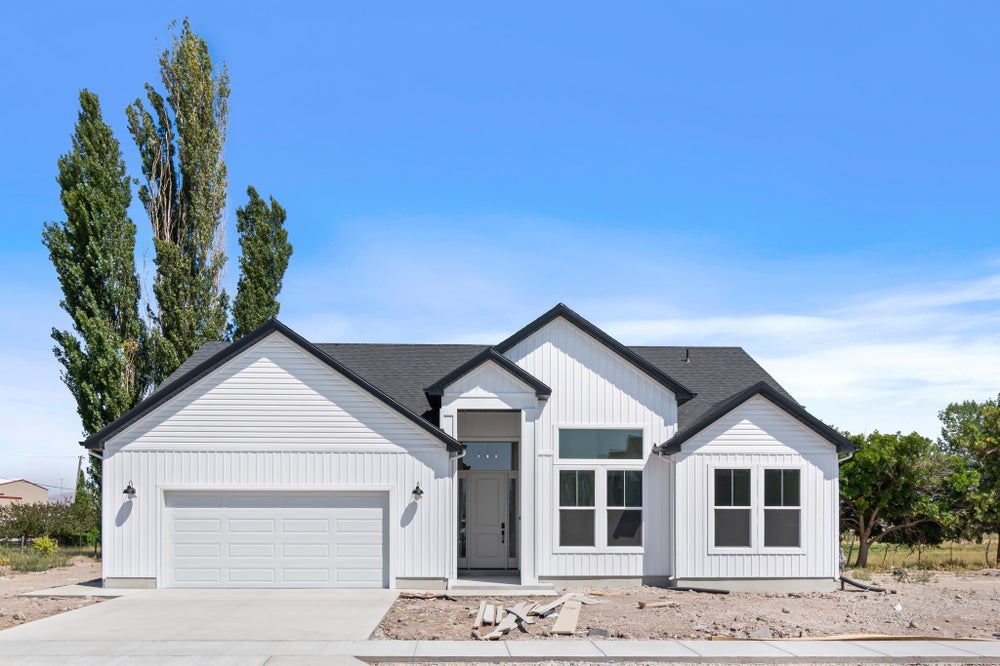 *Finished home photos are representational images only. See sales agent for details. 1,967sf New Home in Tremonton, UT