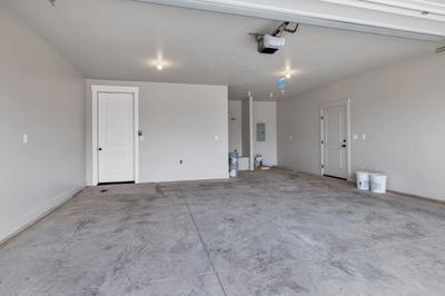Garage *Photos are representational of the floorplan only, NOT the specific listing. See Agent for more details*. 2,553sf New Home in St. George, UT