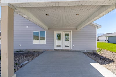 *Finished home photos are representational images only. See sales agent for details. 1,263sf New Home in Tremonton, UT