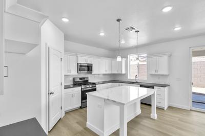 *Photo not representational of selections, only the floor plan. Contact agent for details*. 4523 S Lucy Ln, Washington, UT