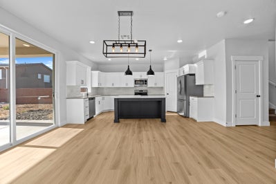 *Photos are representational of the floorplan only, NOT the specific listing. See Agent for more details*. 2,553sf New Home in St. George, UT