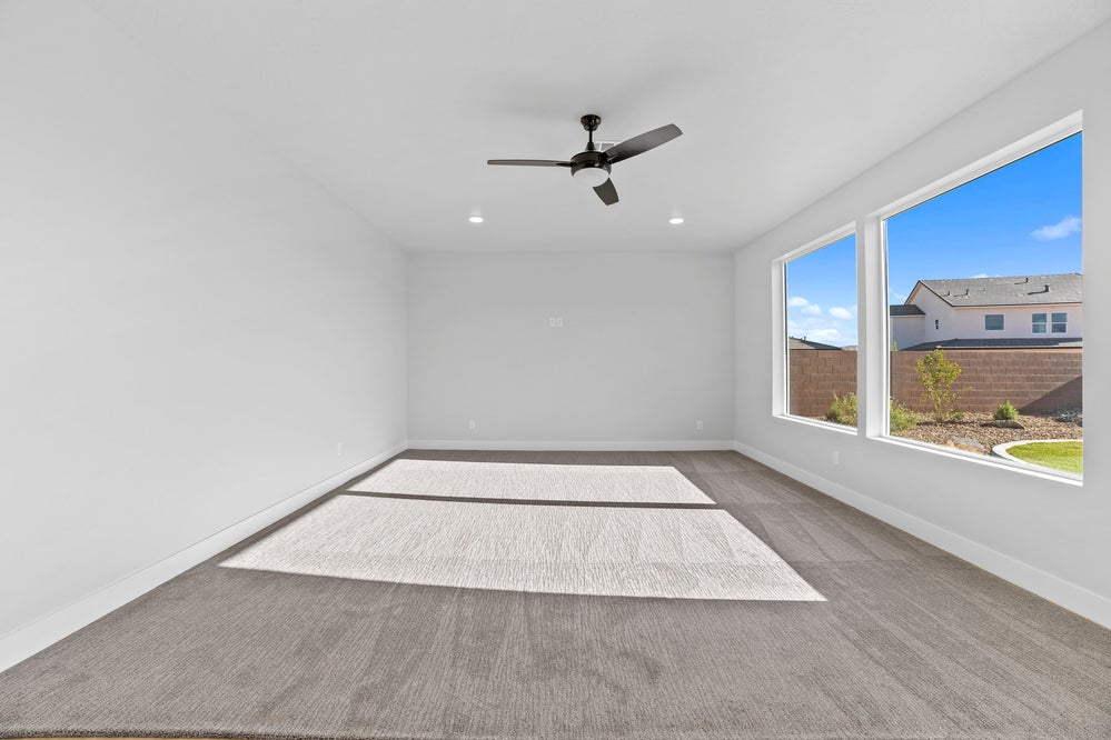 Great Room *Photos are representational of the floorplan only, NOT the specific listing. See Agent for more details*. St. George, UT New Home