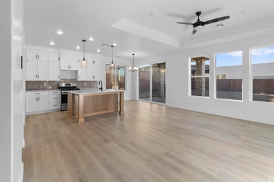 *Photo not representational of selections, only the floor plan. Contact agent for details*. 2663 W Brenta Way, St. George, UT