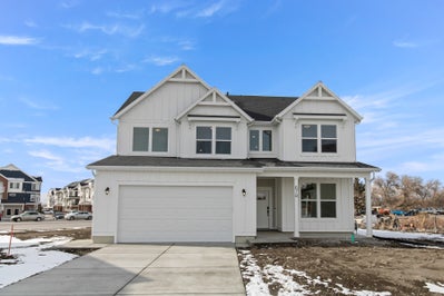 *Finished home photos are representational images only. See sales agent for details. 2,501sf New Home in American Fork, UT
